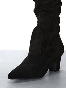 CHICVUE بوت طويلة من الجلد والجلد المدبوغ ذات كعب عالي مطوي وأصبع مدبب للنساء، موضة خريف/شتاء عالية الطلب، باللون الأسود - الأسود - مشاهدة 6