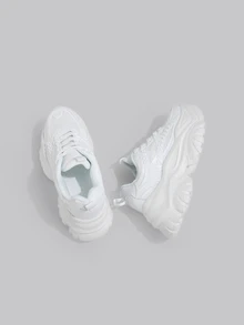 DareSee أحذية رياضية كاجوال للنساء ذات كعب سميك وبطانة، ارتفاع الكعب 7 سم، باللون الأسود، مقاومة للانزلاق، ماصة للصدمات، مريحة، دافئة، مناسبة للاستخدام اليومي، المواعدة، العمل، المدرسة، الرياضة، أحذية تزلج خفيفة الوزن للشباب والطلاب الجامعيين، مناسبة لمهرجانات الموسيقى والموضة الرجعية، عودة إلى المدرسة، الخريف، عيد الميلاد، الشتاء، هدايا عيد الميلاد - أبيض - مشاهدة 2