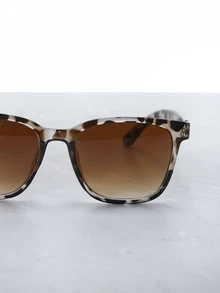 CHICVUE 1pair Leopard Print Frame Fashion Glasses For Outdoor Shades Beach Accessories Beach Accessories For Women Glasses Shades Basics Fall Winter Women Outfits Clothes Business Casual Gifts Leopard Color Blocking Boho Vacay Vacay Vibes For Summer Beach Vacation, Outdoor, Travel Leopard Tortoise Shell Bohemia Style Oversized Square Frame For Vacation, Beach, Travel - Multicolor - View 4