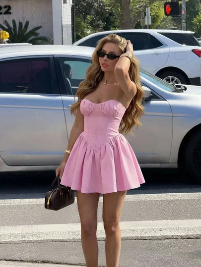 女士纯色梭织A字露背系带褶皱优雅性感度假连衣裙