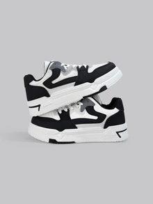 DareSee 2024新款女式/学生复古休闲平底白色运动鞋/滑板鞋，适合音乐节、Y2K、返校季、秋季、圣诞节、冬季等场合，也是圣诞礼物的理想之选。 - 黑與白 - 查看 1