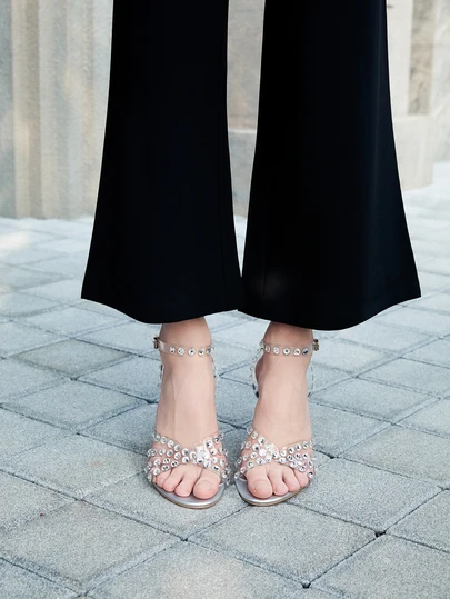 CHICVUE 女士閃亮鑲嵌鑽石裝飾腳踝細高跟涼鞋,透明pvc十字綁定銀色金屬質感高跟鞋