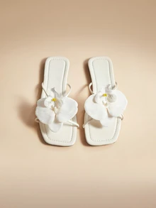 Glizzene 法式花卉绑带平底凉鞋，女士夏季新款时尚休闲拖鞋，适合约会、购物、派对、情人节、婚礼等场合。 - 白色 - 查看 1