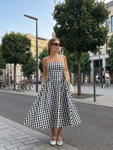 优雅女士黑白格纹中长连衣裙，无肩带细肩带高腰A字喇叭裙，适合约会、婚礼、度假、夜间外出、早午餐等场合穿着。 - 黑色 - 查看 1