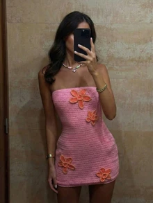 2026春夏新款女士粉色无肩带紧身针织面料手工刺绣花卉撞色细节性感吸睛复古美式甜美优雅成熟派对优雅度假下午茶浪漫逃逸连衣裙 - 粉色 - 查看 4