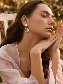 Glizzene 1 pereche de cercei mari, metalici, în formă de scoică, pentru femei, culoare auriu/argintiu, stil geometric, asimetric și minimalist, bijuterii vintage, cadouri de petrecere și modă