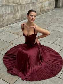 纯色优雅休闲褶皱连衣裙，适合婚礼、生日派对、约会、晚宴、情人节等夏季场合。 - 酒紅色 - 查看 1