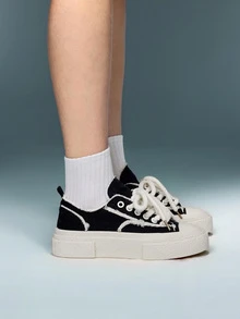 DareSee 女士休闲运动鞋，大码帆布低帮运动鞋，新款设计，防滑耐磨，适合音乐节、Y2K音乐节、返校季、秋冬季节等场合，也是音乐节的理想礼物。 - 黑色 - 查看 2