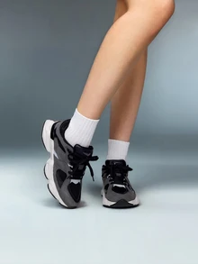 DareSee 2024春季新款女款厚底繫帶復古牛津鞋 百搭休閒平底鞋 音樂節返校禮物 - 黑色 - 查看 1
