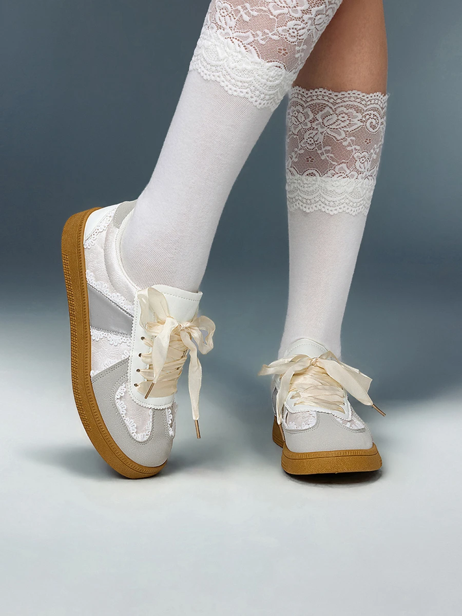 DareSee Women's New Mesh Breathable Casual Sneakers, Versatile Lace-Up Ballet Flats Athletic Shoes MusicFest Y2KFest Back To School Autumn Winter Gifts