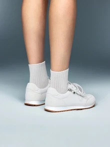 DareSee 女士休闲时尚柔软舒适轻便多功能运动鞋，适合音乐节、Y2K 节、返校季、秋季、圣诞节、冬季等场合，也是圣诞礼物的理想之选。