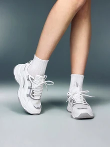 DareSee 女款圓頭繫帶拼接色網布透氣舒適時尚休閒厚底運動鞋，百搭白色女鞋，適合音樂節、Y2KFest、秋冬禮物、萬聖節 - 白色 - 查看 1