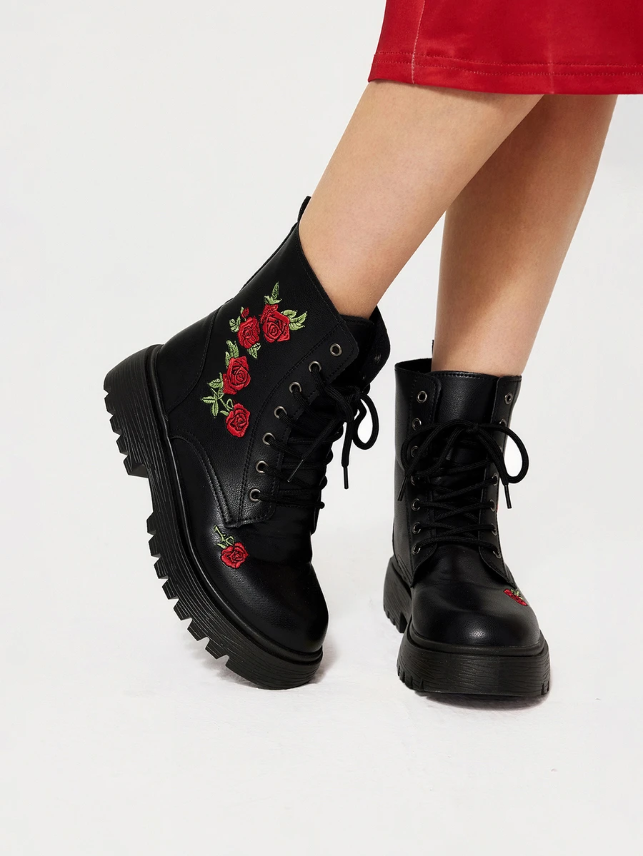 DareSee Women's Fashion Floral Embroidered Thick Sole Boots Music Fest - Black - View 1