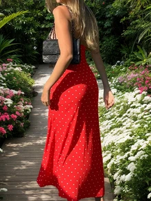 Yuwenier 优雅浪漫 A 字缎面波点印花长裙，蕾丝拼接吊带露背设计，适合情人节、音乐节、度假、海滩等夏季场合。 - 紅色 - 查看 2