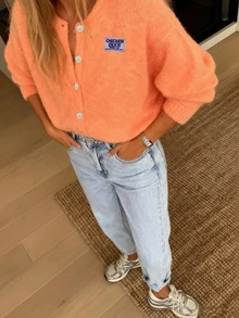 2025秋冬新款时尚休闲百搭慵懒街头极简风针织纽扣开衫外套基础款上衣，适合圣诞节、新年、秋季、返校季、开学季等场合，含6%羊毛，适合端庄女性、派对女性、Y2K女性、外出上衣、音乐会女性、约会女性、休闲、新年、女士冬季服装、沙特国庆节、时尚、乡村风格 - 橘色 - 查看 4