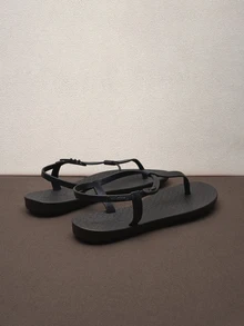 Hatastic Fashionable Casual Round Ring Toe Post Roman Style Flat Sandals - Black - View 3