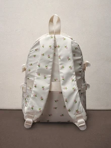 Hatastic 这款时尚印花玫瑰女童双肩包拥有多个隔层和口袋，加厚设计，防水耐用，配有泰迪熊挂件，容量大，是青少年文艺学生的理想之选，也适合女性或学生使用。它不仅可以装书，还能装购物袋，是返校季必备的物品，是女性、女孩和学生的校园必备单品。这款背包可与各种背包配件完美搭配，适合学校、大学、学院等各种场合，是返校季的理想之选，也是大学音乐节的必备单品。 - 白色 - 查看 3