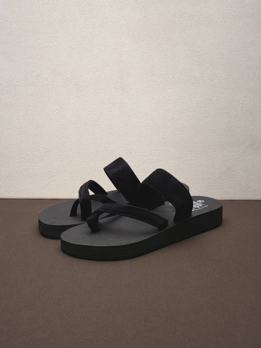 Hatastic 女式簡單休閒沙灘鞋，黑色，帶十字繫帶，楔形跟，圓頭，柔軟面料，平底，每日百搭踝環拖鞋