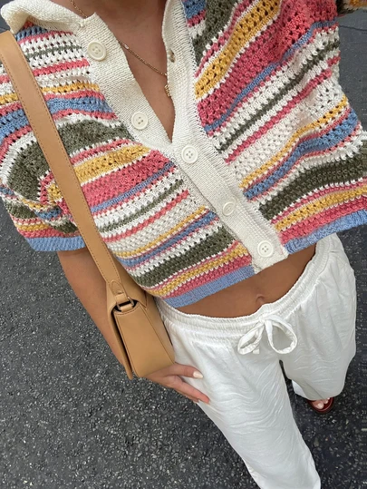 SEREN 春夏新品系列：女士条纹撞色短袖针织开衫，翻领，纽扣设计，休闲宽松版型，镂空设计，轻薄透气，复古风，适合度假、海滩、夏季旅行等场合，女士针织上衣，夏季度假穿搭，音乐节，波西米亚风，女士外套，多巴胺色