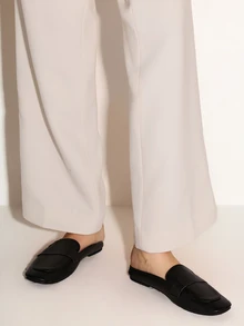 NobleVue 女士極簡方頭優雅平底鞋 - 黑色 - 查看 1