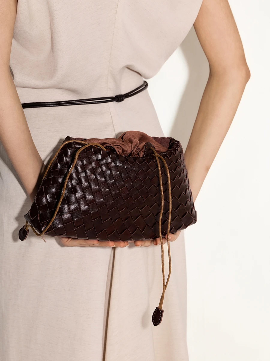 NobleVue 2026新款咖啡色纯手工编织包 度假风单肩包、腋下包、母婴包、手提包 商务女士休闲时尚日常通勤包，适合工作、购物、约会、旅行、大学生、女士包、日常使用（不含配件） - 咖啡 - 查看 1