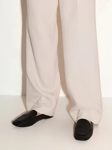 NobleVue 女士極簡方頭優雅平底鞋 - 黑色 - 查看 4