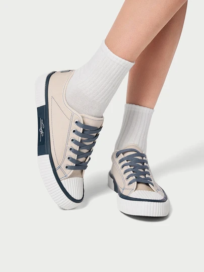 DareSee 1 Pair Women's Fashionable Contrast Color Retro Oxford Shoes, 2025 Early Spring/Summer/Autumn New Lace-Up, Flat Comfortable Casual Versatile Shoes, Suitable For Outdoor Activities, Match With Any Outfit,Sneakers For Women