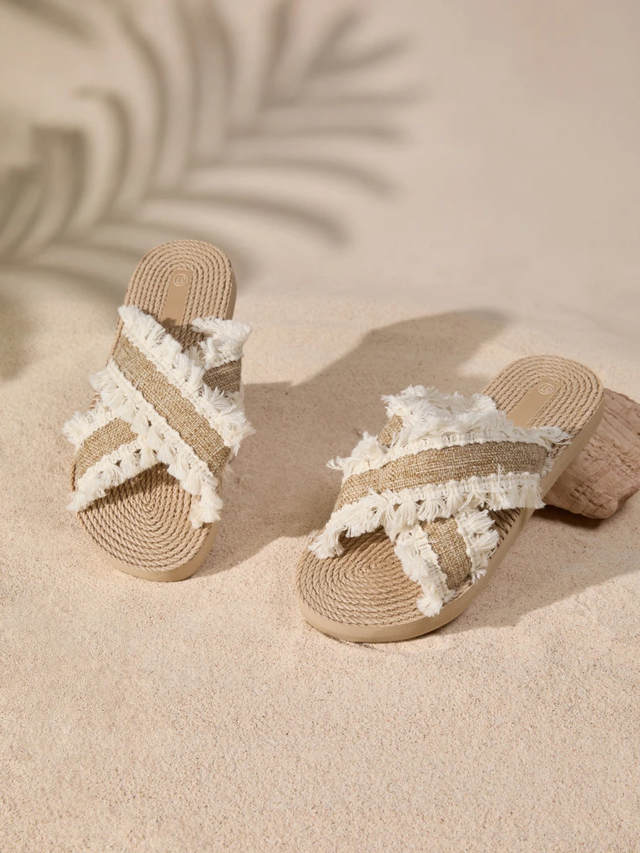 Tropiscape 女士时尚波西米亚风流苏平底凉鞋，舒适休闲露趾沙滩拖鞋，适合夏季、秋季、圣诞节、冬季等节日穿着，是圣诞节的理想礼物。 - 淺駝色 - 查看 1