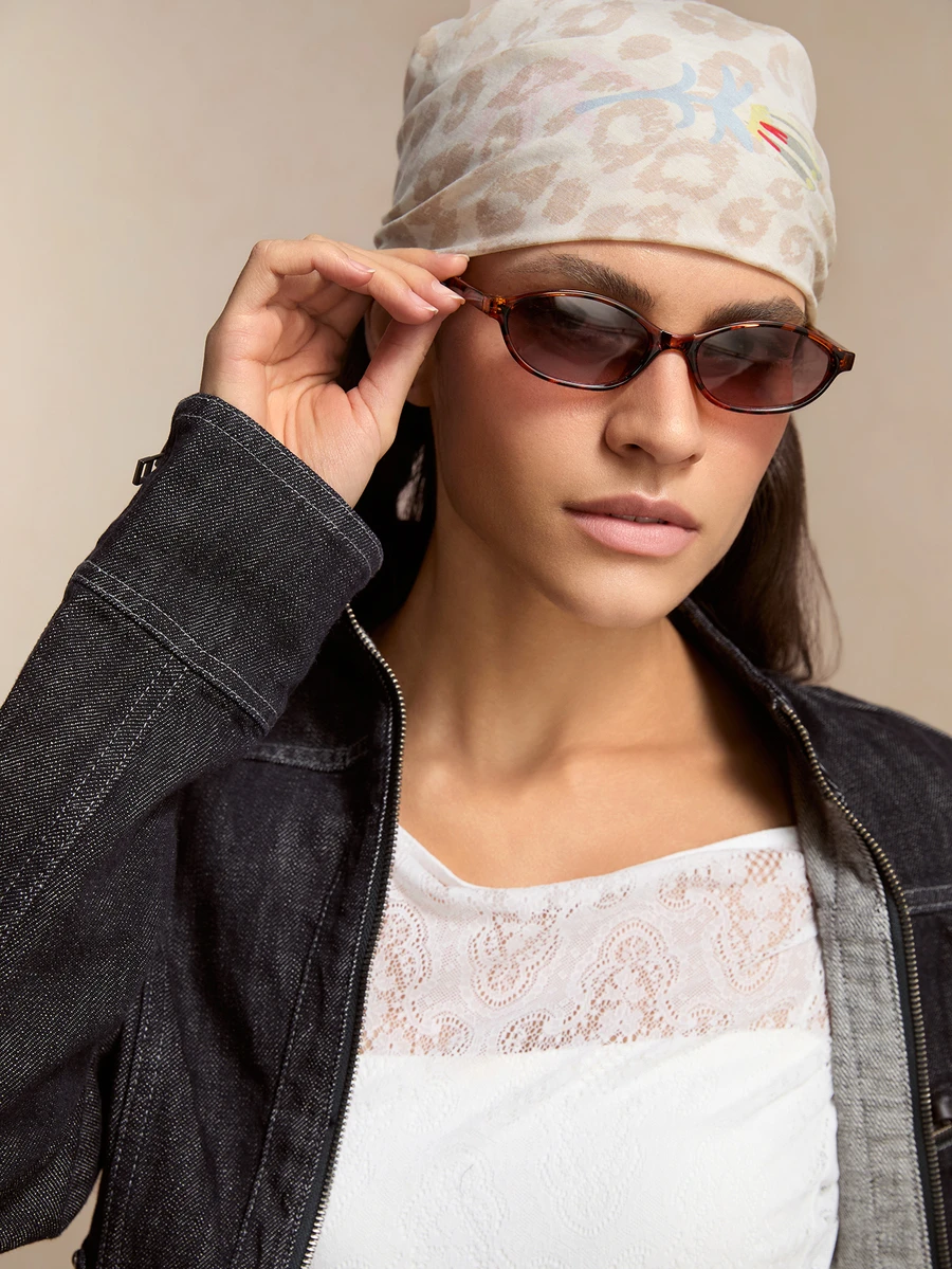 Tropiscape 1pc New Vintage Oval Small Frame Fashion Eyeglasses For Women, Stylish High-End Casual Street Photography Glasses Basics Fall Winter Women Outfits Clothes Business Casual Gifts Beach Accessories For Women Fashion Glasses Shades Beach Autumn Winter Gifts - Leopard Frame Tea - View 1