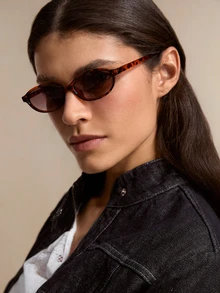 Tropiscape 1pc New Vintage Oval Small Frame Fashion Eyeglasses For Women, Stylish High-End Casual Street Photography Glasses Basics Fall Winter Women Outfits Clothes Business Casual Gifts Beach Accessories For Women Fashion Glasses Shades Beach Autumn Winter Gifts - Leopard Frame Tea - View 4