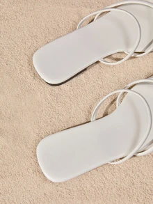 Tropiscape 女士方头交叉绑带平底凉鞋，简约设计，适合夏季海滩穿着，秋季圣诞节冬季圣诞节礼物 - 白色 - 查看 6