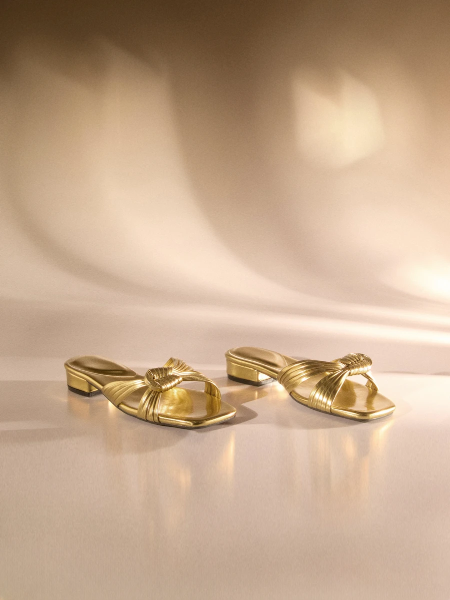 Etoivie Women's Casual Chic Beach Style Woven Slip-On Wedge Sandals - Gold - View 1