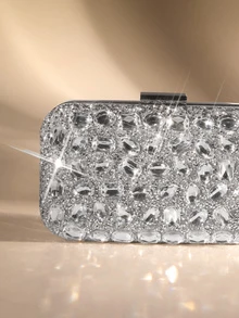 Luxury Silver Rhinestone Embellished Evening Clutch, Featuring Irregularly Shaped Large Crystals Randomly Distributed, Square, Shiny, Versatile, Made Of Textured Acrylic Material, Detachable Chain Strap And Crystal Clasp, Elegant And Sophisticated, Suitable For Parties And Gatherings. Wedding Wedding - Silver - View 4