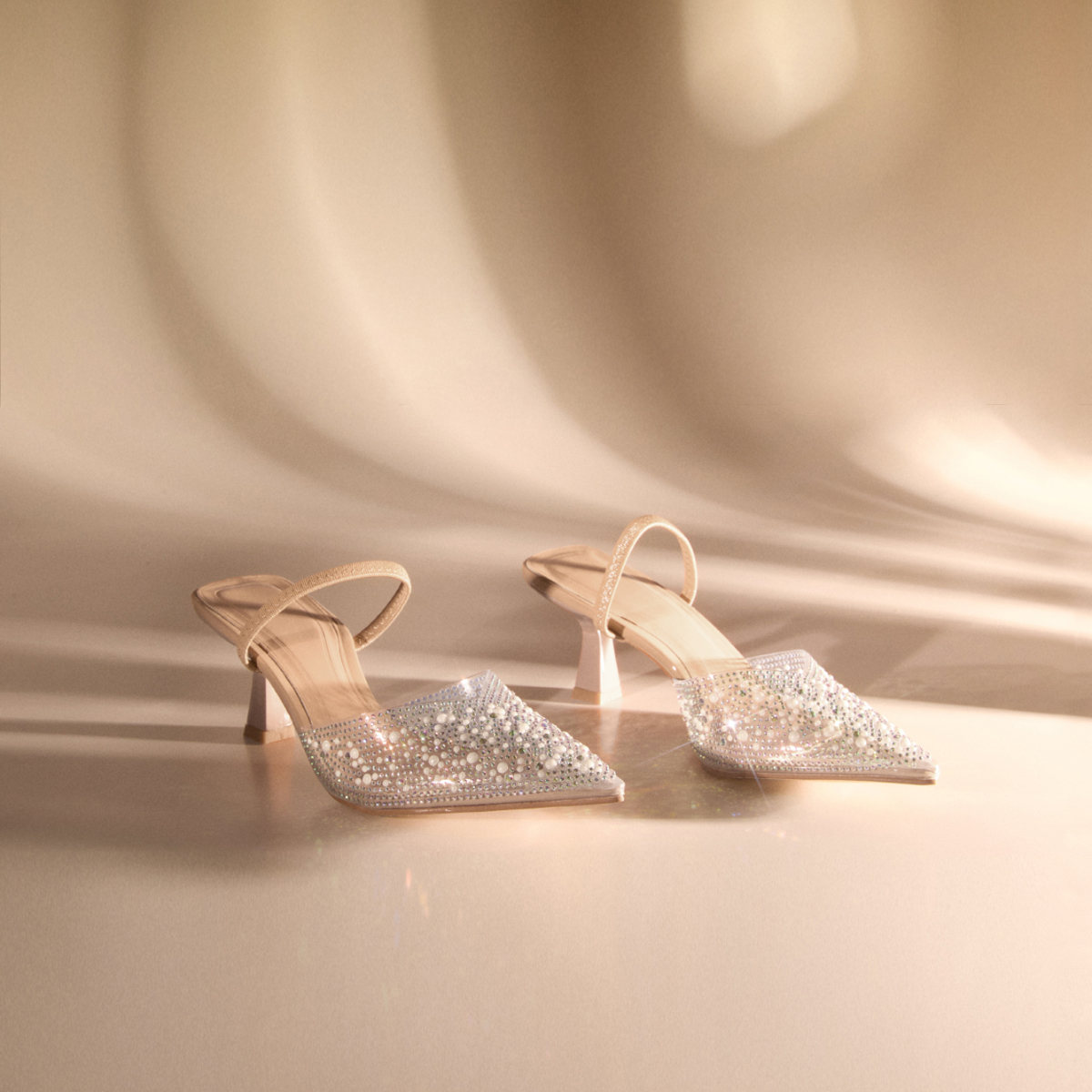 Tacones de aguja de plata elegantes y con decoración de cristales de PVC para mujer, ideales para otoño/invierno, fiestas y bodas