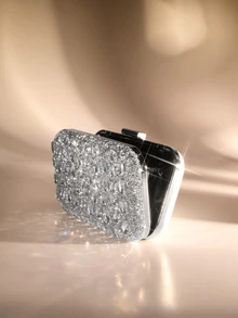 Luxury Silver Rhinestone Embellished Evening Clutch, Featuring Irregularly Shaped Large Crystals Randomly Distributed, Square, Shiny, Versatile, Made Of Textured Acrylic Material, Detachable Chain Strap And Crystal Clasp, Elegant And Sophisticated, Suitable For Parties And Gatherings. Wedding Wedding - Silver - View 2