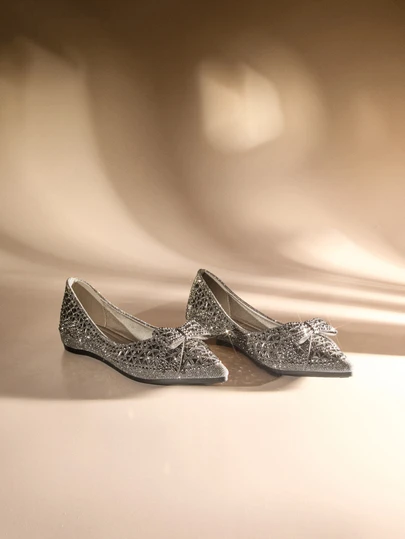 Etoivie 法式尖头粗跟女鞋，2024新款，低鞋面镶钻平底鞋，时尚大码乐福鞋 41-43 码 婚礼鞋