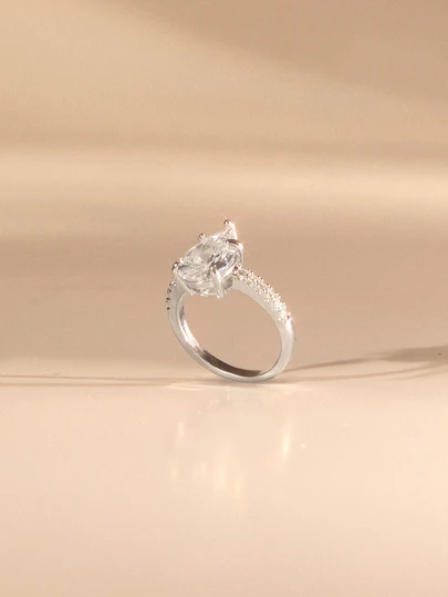 Etoivie 1 件奢华水晶水滴设计戒指，女士订婚/结婚戒指，派对珠宝礼物