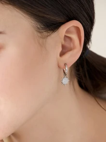 Clariva 1pc Gorgeous Silver Sun & Moon Design Fashion Stainless Steel Pendant Earrings - Silver - View 1