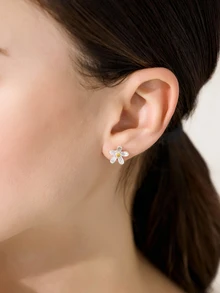 Clariva 1 Pair Of Summer Daisy Flower Stud Earrings - Multicolor - View 1