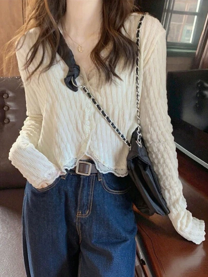 女士休闲V领蕾丝拼布长袖开衫，杏色，甜美温柔优雅，秋冬