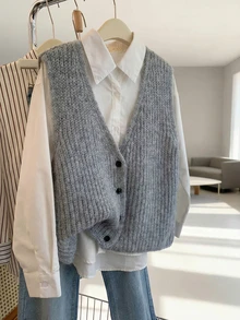 Women's Fashionable Deep V-Neck Ribbed Knit Sweater Vest, Regular Fit, Button Design, Suitable For Spring, Casual Top - Light Grey - View 2