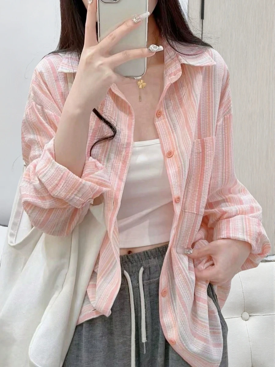 YUXIN 新品上市！透气舒适的粉色条纹女式衬衫。宽松版型，翻领长袖设计，可单穿或作为内搭。适合春夏穿着，通勤和休闲购物皆宜。女士衣橱必备单品，圣诞节/万圣节完美之选！