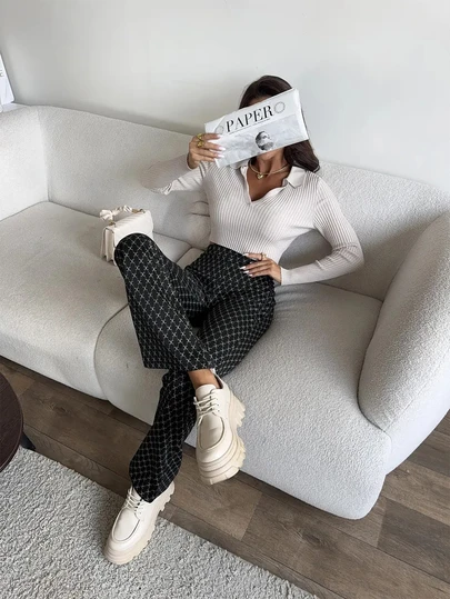 Pantalones acampanados estampados para mujer que estilizan, para uso diario