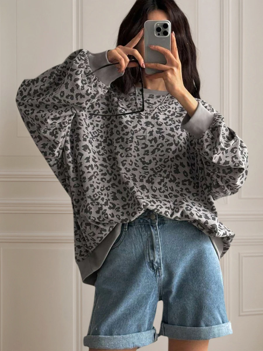 Plus Size Women Leopard Print Sweatshirt, Casual Pullover Long Sleeve Top, Autumn/Winter - 灰色 - 查看 1