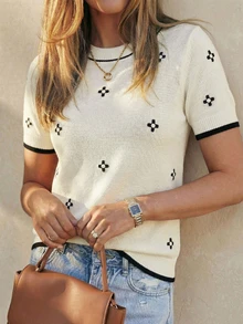 Women's Minimalist Clover Print Contrast Trim Slim Fit Crew Neck Knit Top - White - View 2