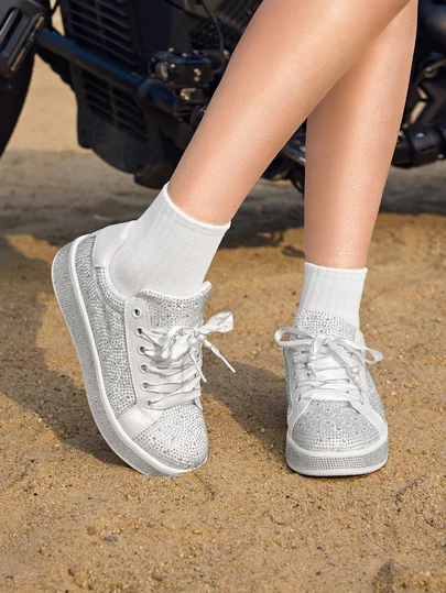 DareSee Fall/Winter 2025 New European Plus Size Rhinestone Decor Round Toe Fashion Versatile Casual White Sneakers, Comfortable Super Lightweight For Women