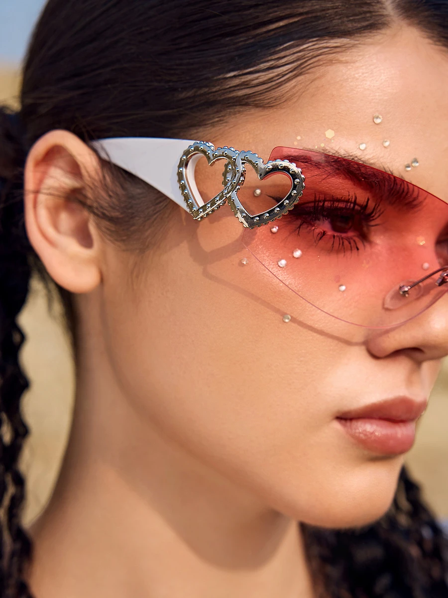 DareSee 1 pezzo Occhiali di moda decorativi a forma di cuore in plastica senza montatura, adatti per l estate, la spiaggia, le vacanze, l all'aperto, i festival musicali - Visualizzare 1