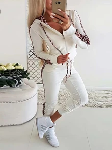Bộ đồ thể thao nữ 2 món gồm áo hoodie và quần dài in họa tiết da báo, kiểu dáng thường ngày, màu trắng, thích hợp cho mùa thu/đông và mùa xuân. - trắng - Xem 2