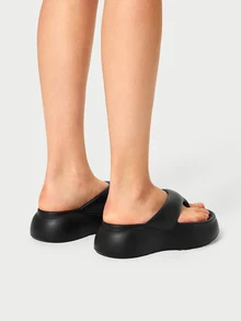 DareSee Women's Fashionable Solid Color Casual EVA Molded High Heel Flip Flops, Comfortable Soft Suitable For All Seasons, Suitable For Daily Life, Work Or Beach Vacation And Other Occasions Music Fest Halloween - Black - View 3
