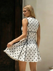 Váy cổ chữ V chấm bi, thắt eo - Đen và trắng - Xem 3